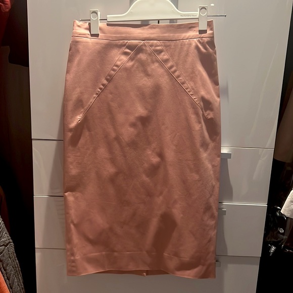 Dolce and Gabbana skirt - Picture 2 of 7